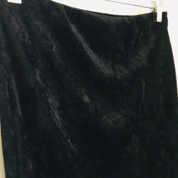 Crushed Velvet Pencil Skirt - Picture 3 of 3